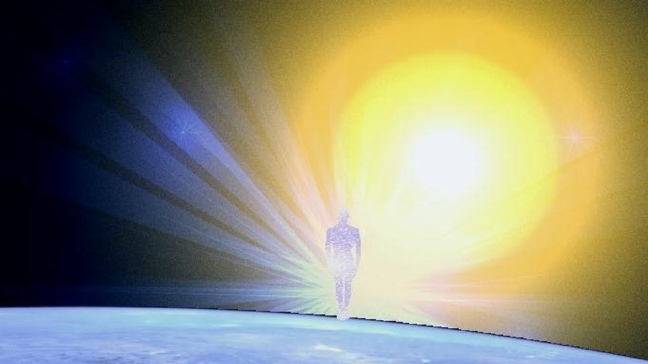 Свет побеждает тьму. Божественный свет. Божественное солнце. Свет побеждает. Свет над миром.